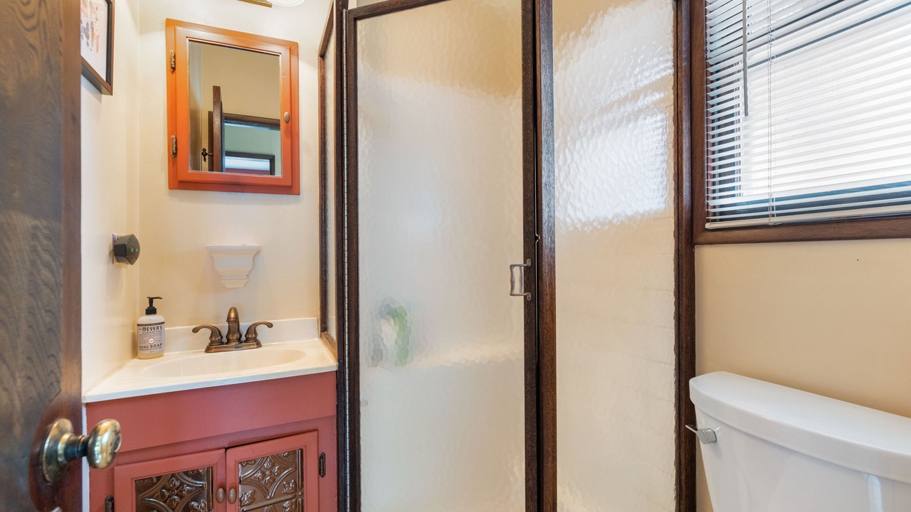 Photo of Bathroom in Shadow Hills