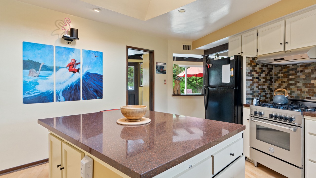 Photo of Kitchen in Shadow Hills