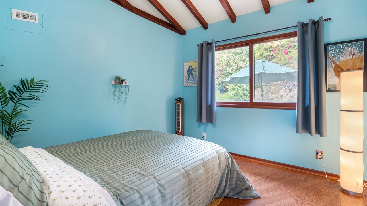 Photo of Bedroom in Shadow Hills