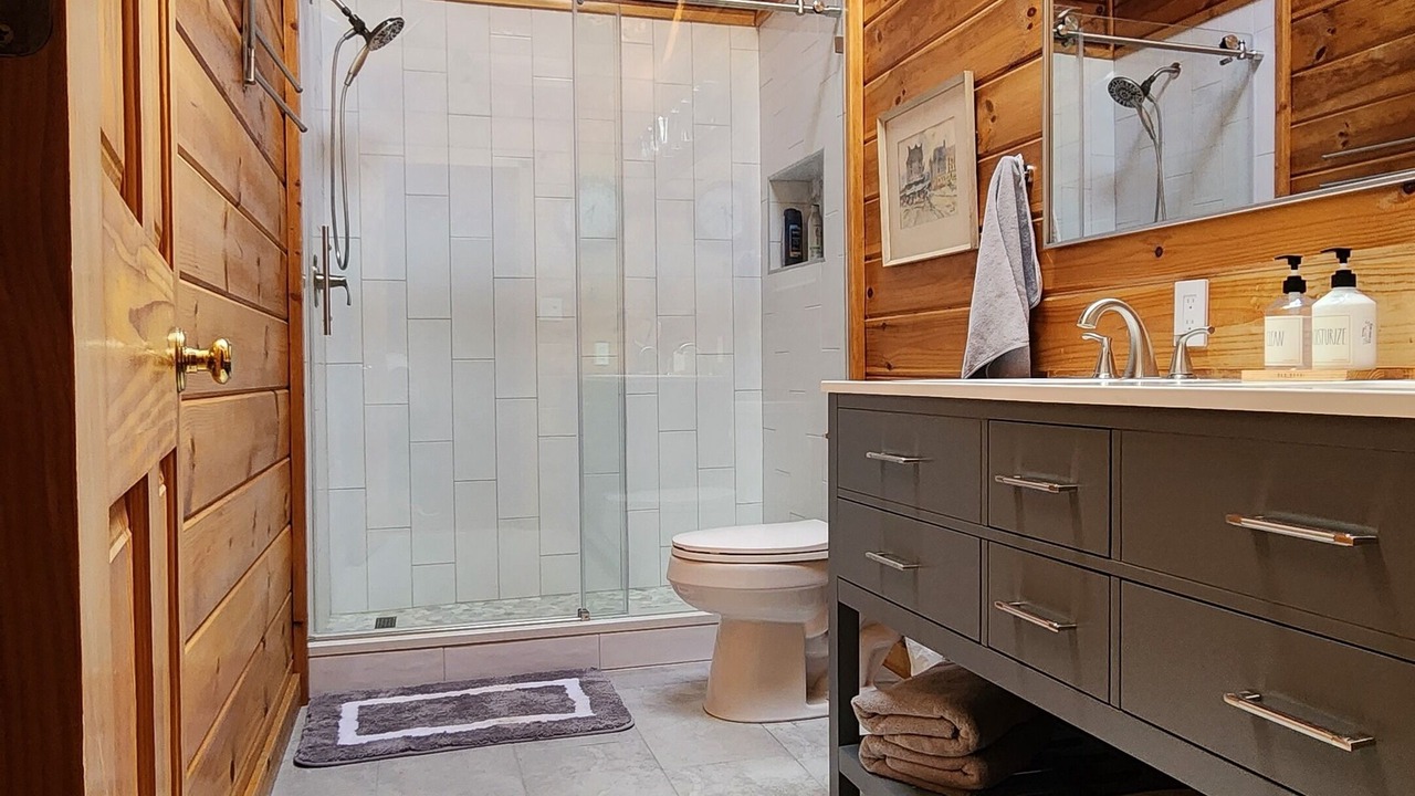 Photo of Bathroom in Lenoir