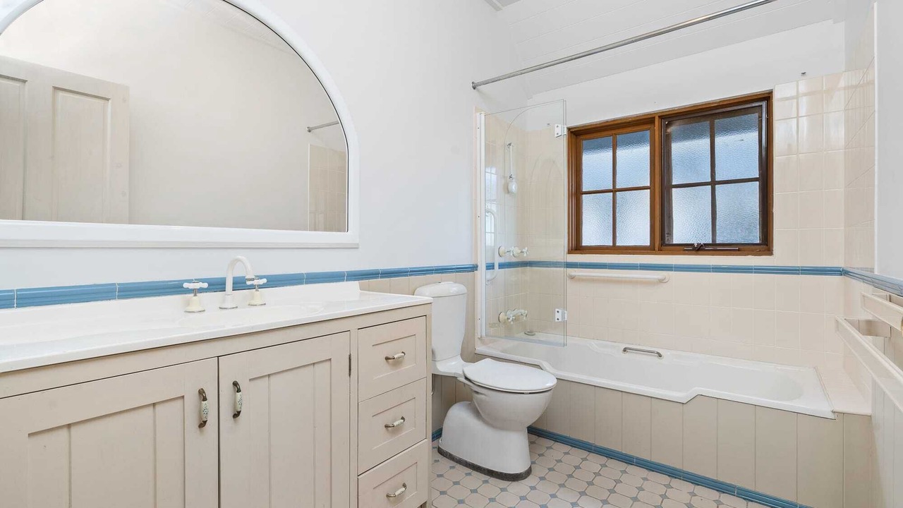 Photo of Bathroom in Eglinton