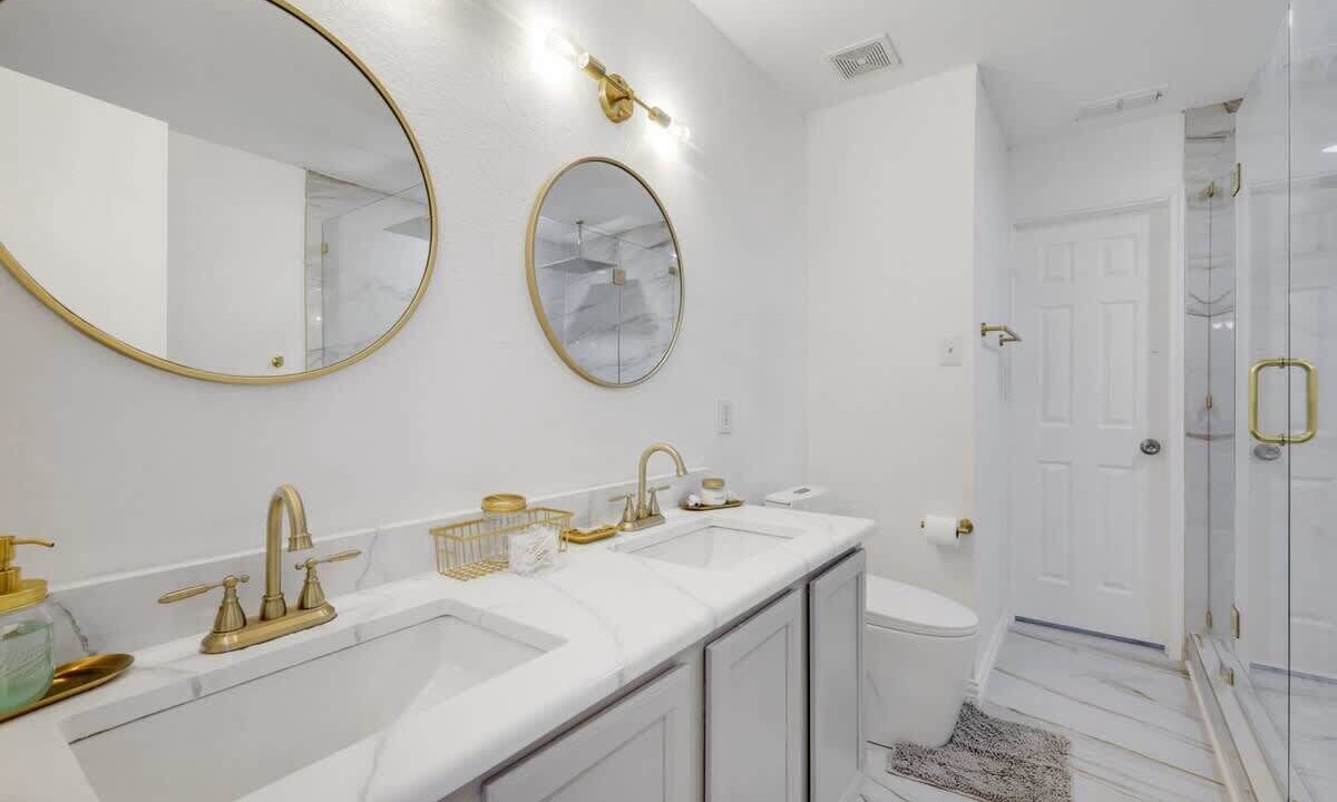 Photo of Bathroom in South Arlington