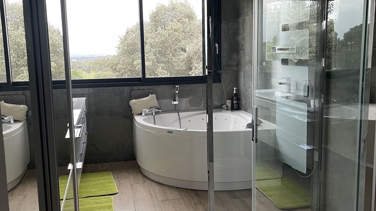 Photo of Bathroom in Quartier des Espesses