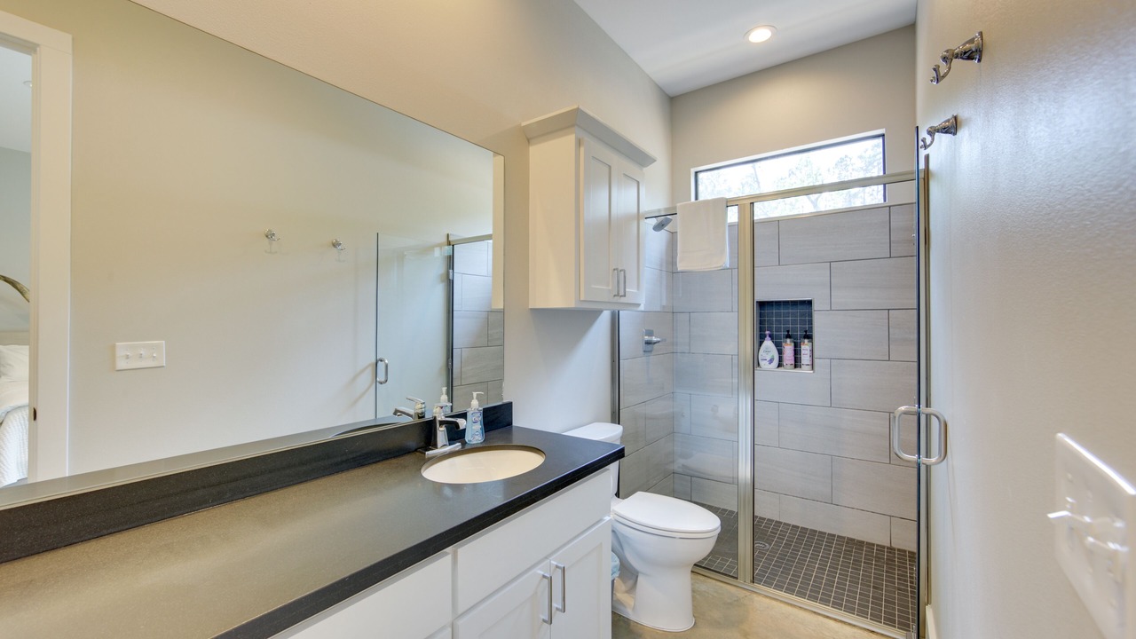 Photo of Bathroom in Kennard