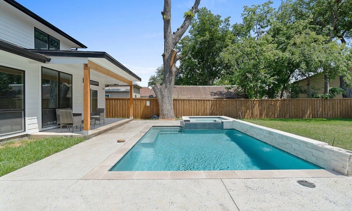 Photo of Outdoor in Old East Dallas