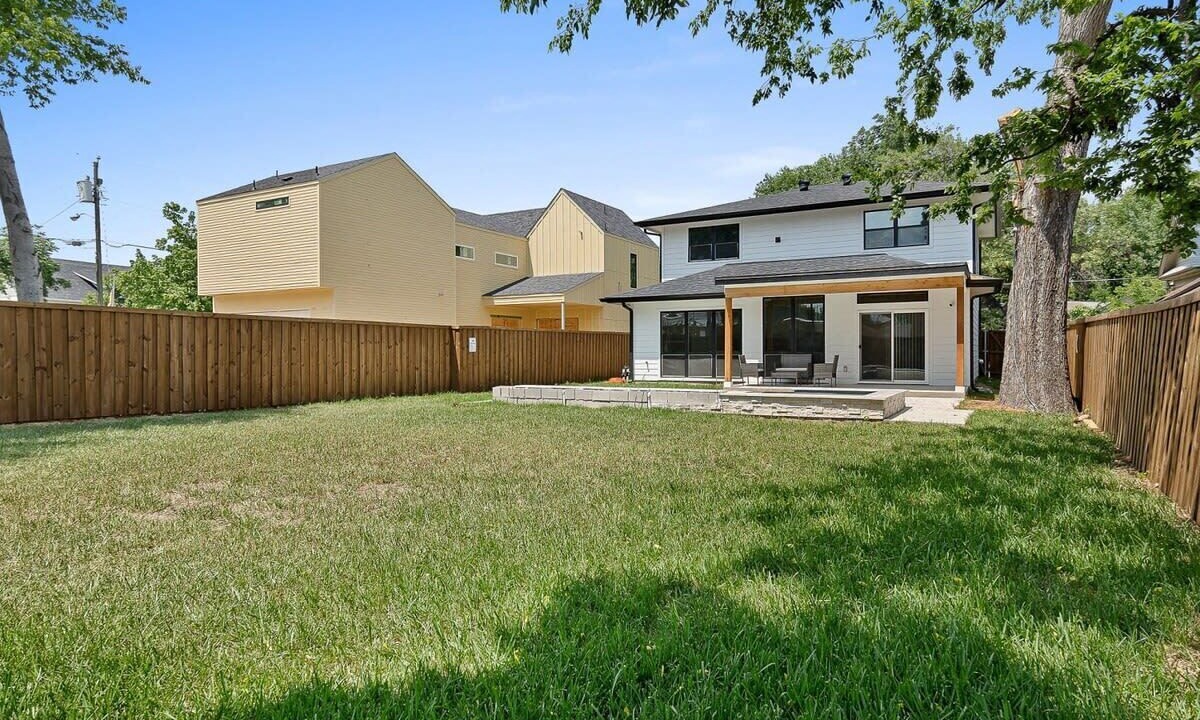 Photo of Others in Old East Dallas