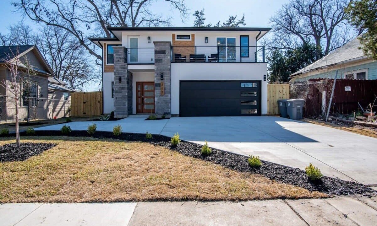 Photo of Others in Old East Dallas