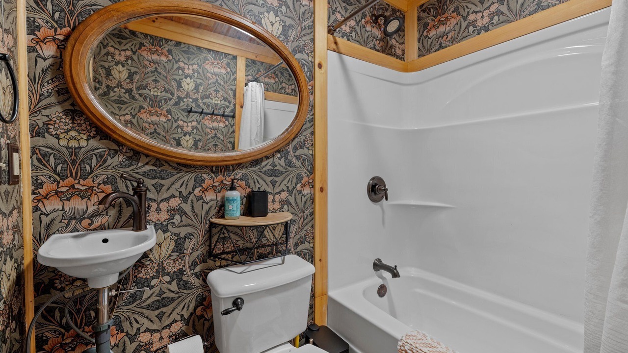 Photo of Bedroom in Pisgah Forest