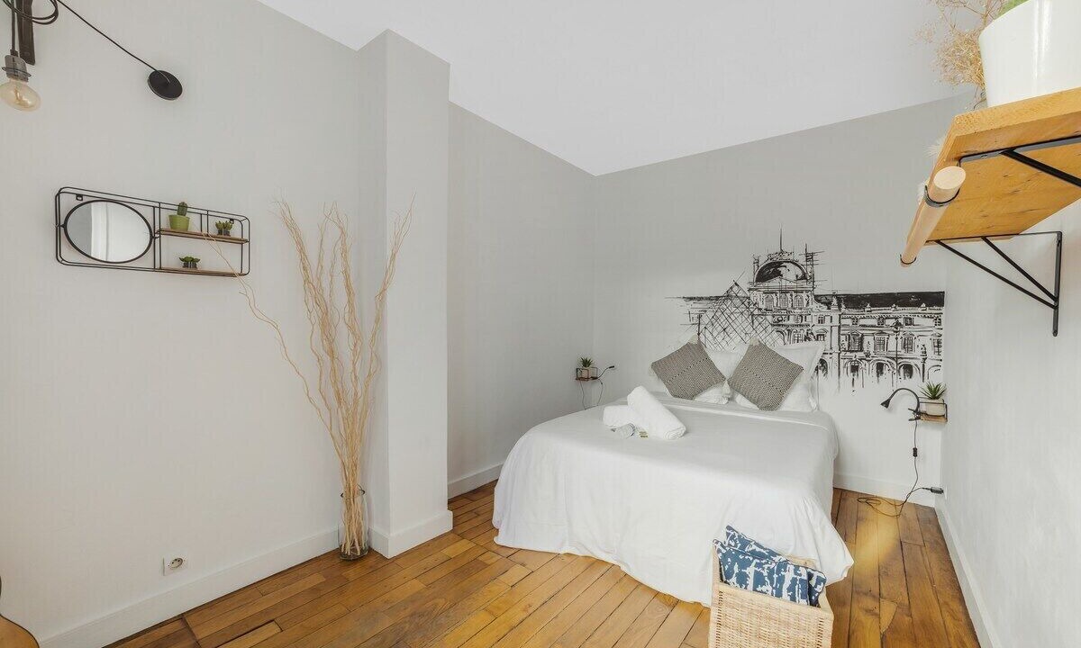 Photo of Bedroom in Clignancourt