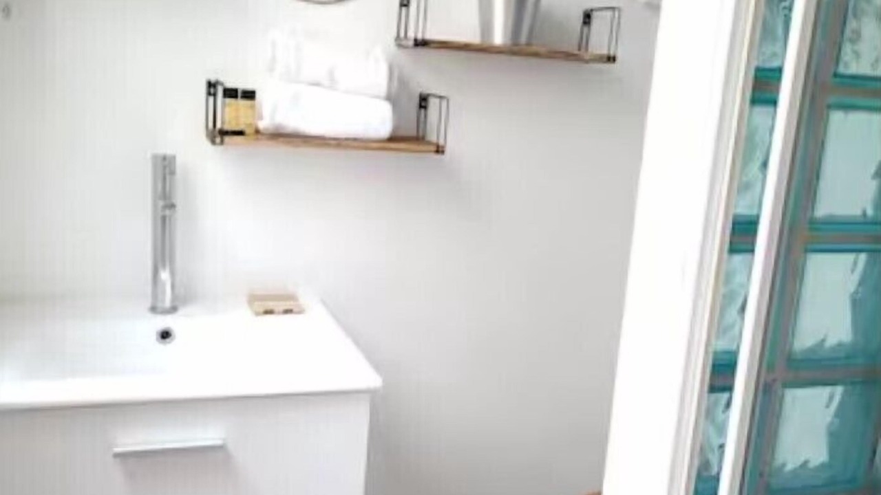 Photo of Bathroom in Clignancourt