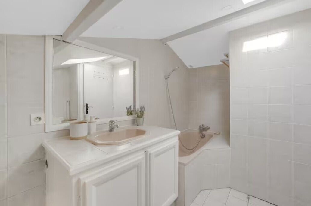 Photo of Bathroom in Clignancourt