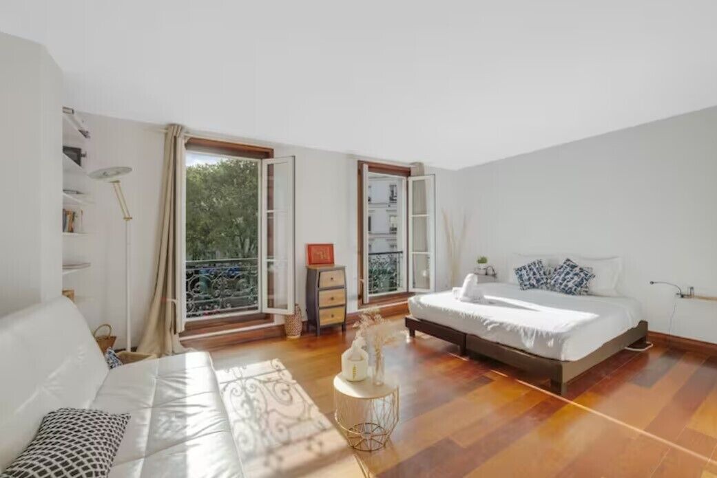 Photo of Bedroom in Clignancourt