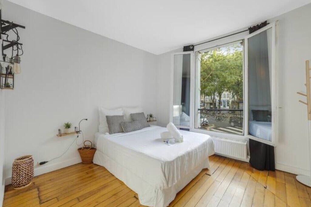 Photo of Bedroom in Clignancourt