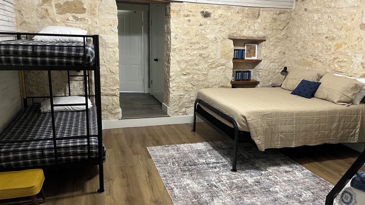 Photo of Bedroom in Hondo