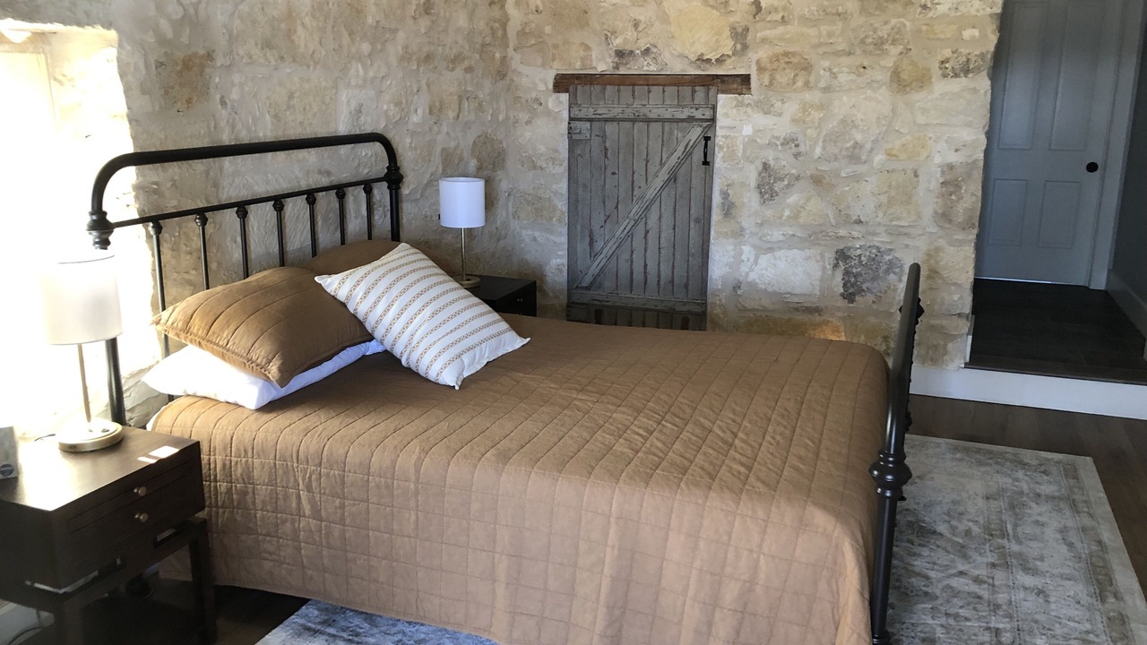 Photo of Bedroom in Hondo