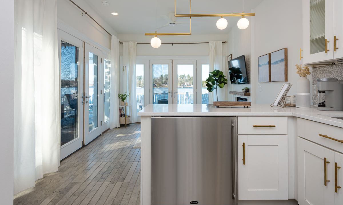 Photo of Kitchen in White Lake