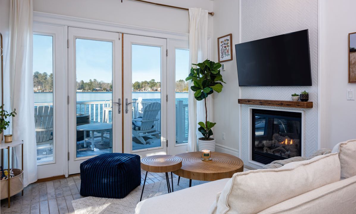 Photo of Livingroom in White Lake