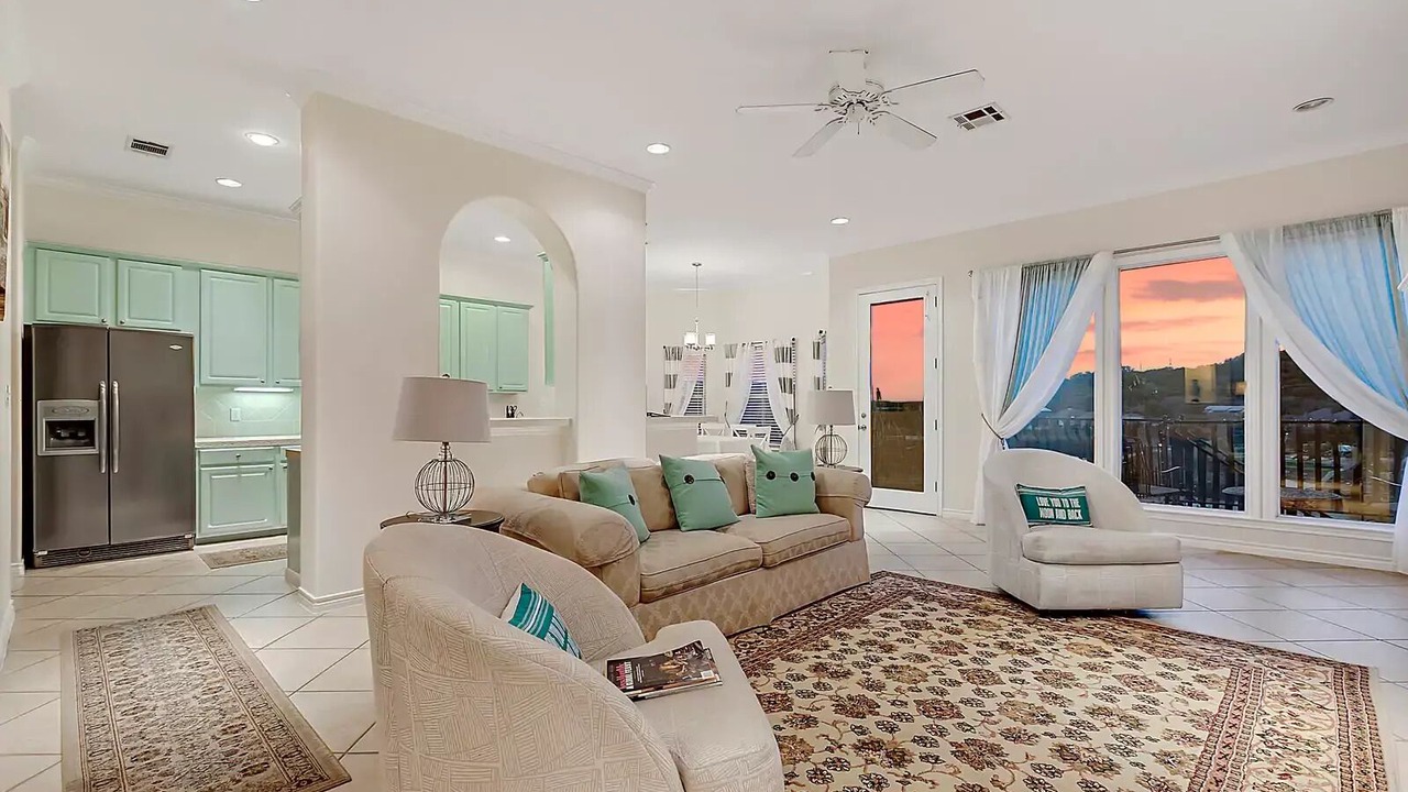 Photo of Livingroom in Leander
