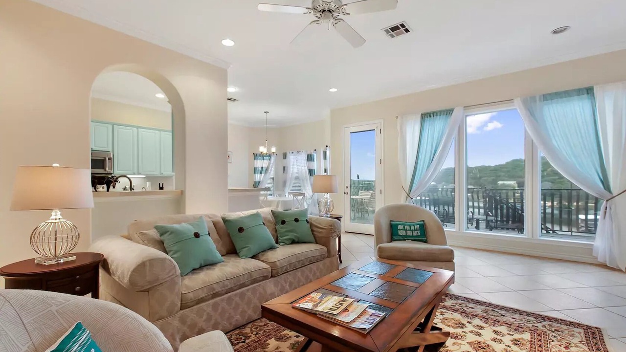 Photo of Livingroom in Leander