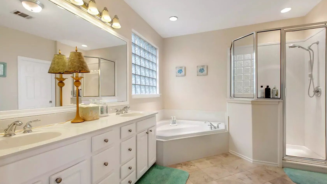 Photo of Bathroom in Leander