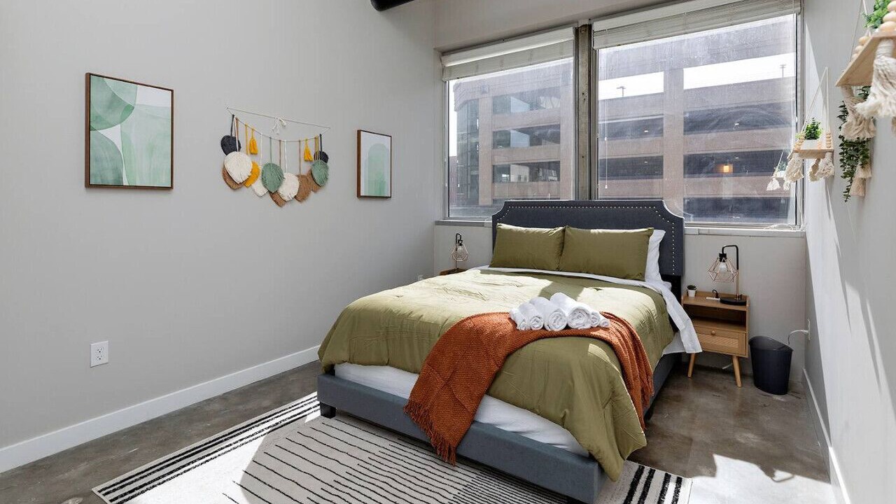 Photo of Bedroom in Downtown Des Moines