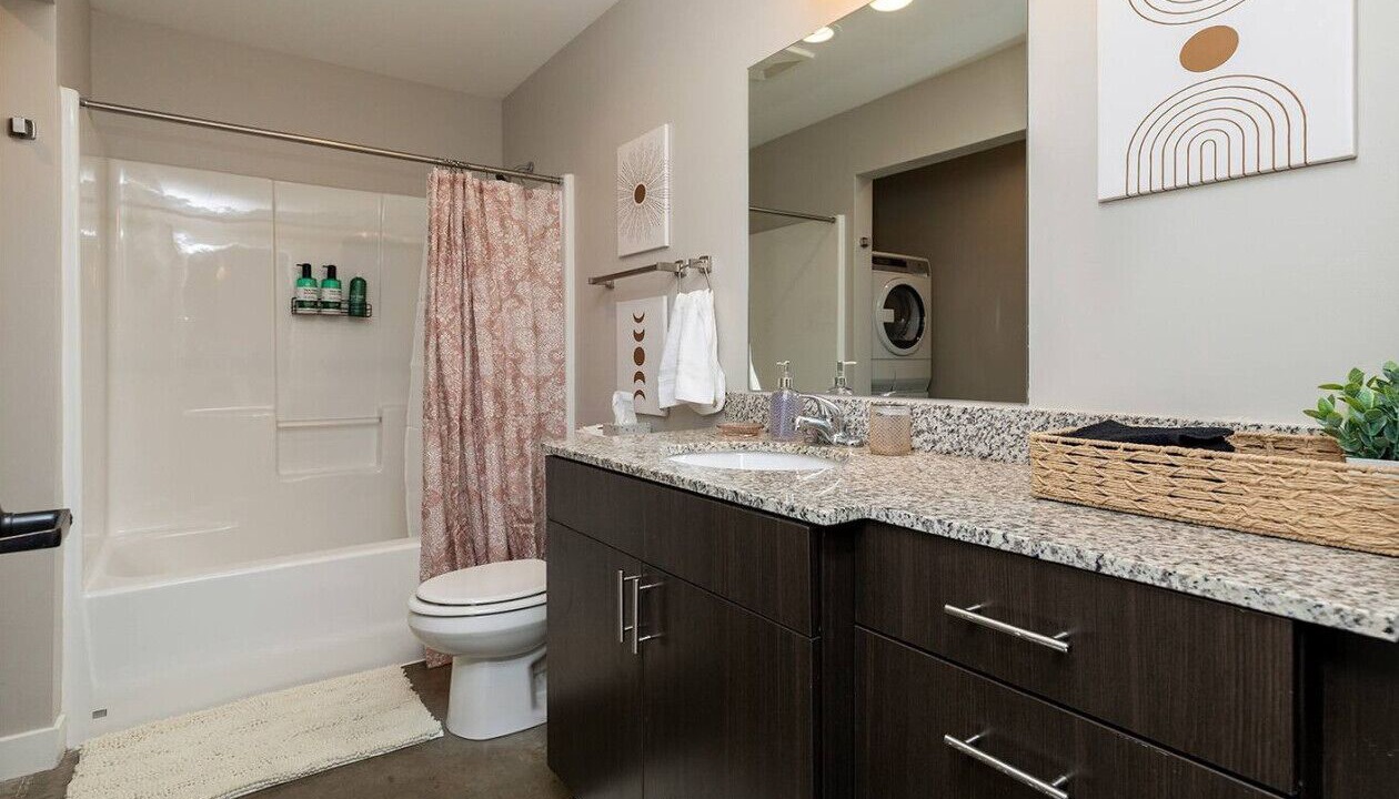 Photo of Bathroom in Downtown Des Moines