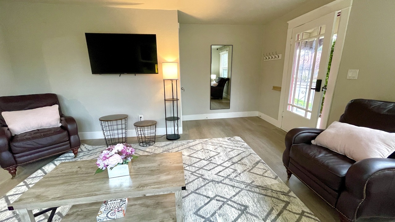 Photo of Livingroom in Hough