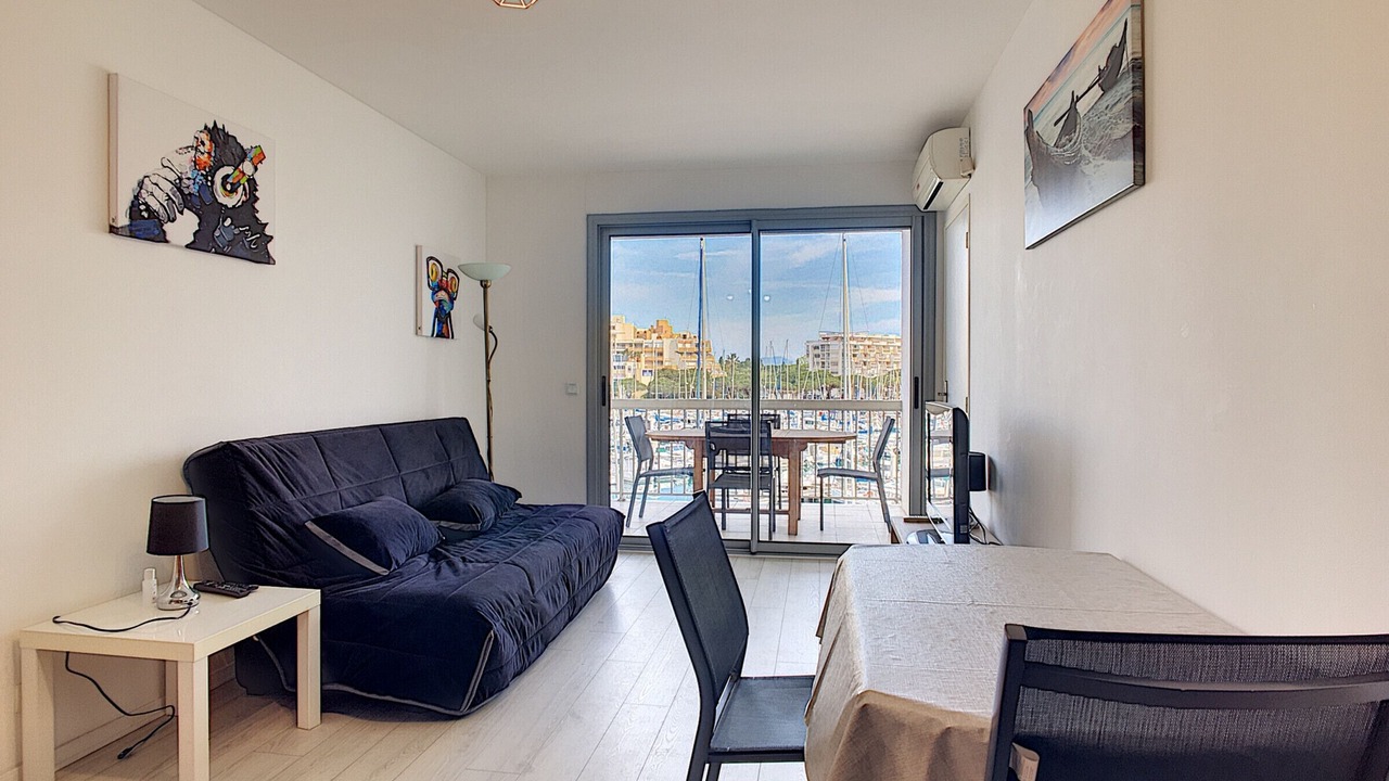 Photo of Livingroom in Carnon-Plage