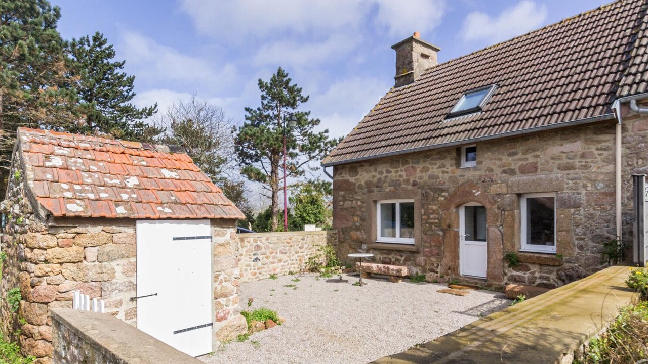 Photo of Outdoor in Cosqueville