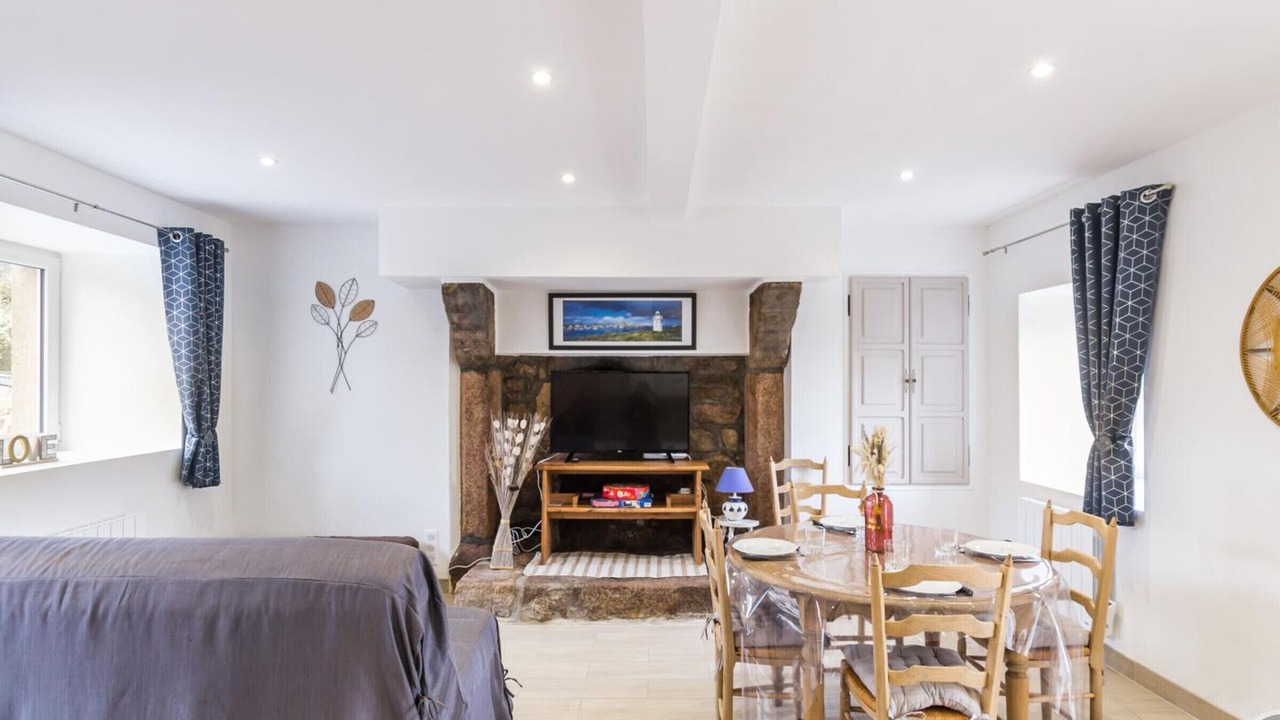 Photo of Bedroom in Cosqueville