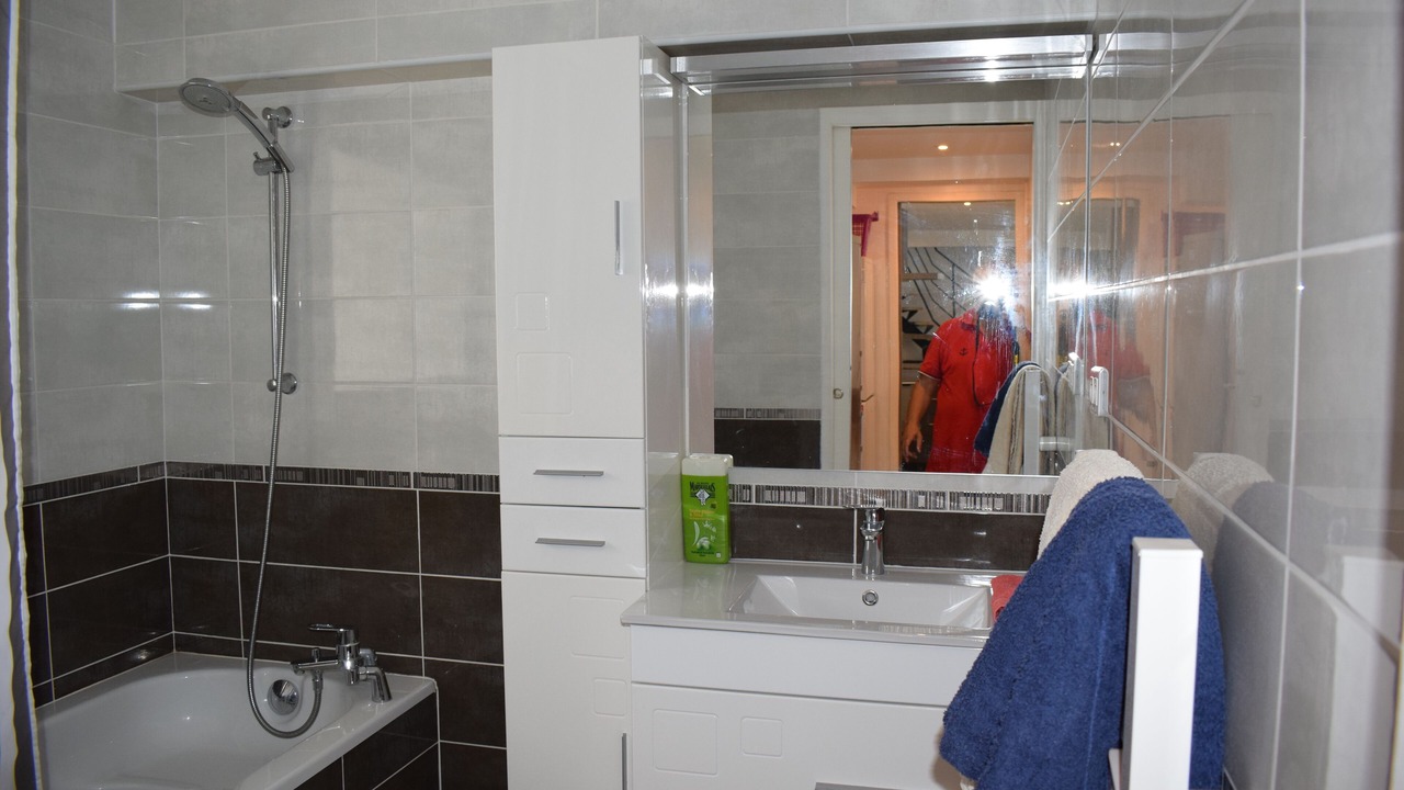 Photo of Bathroom in Juillan