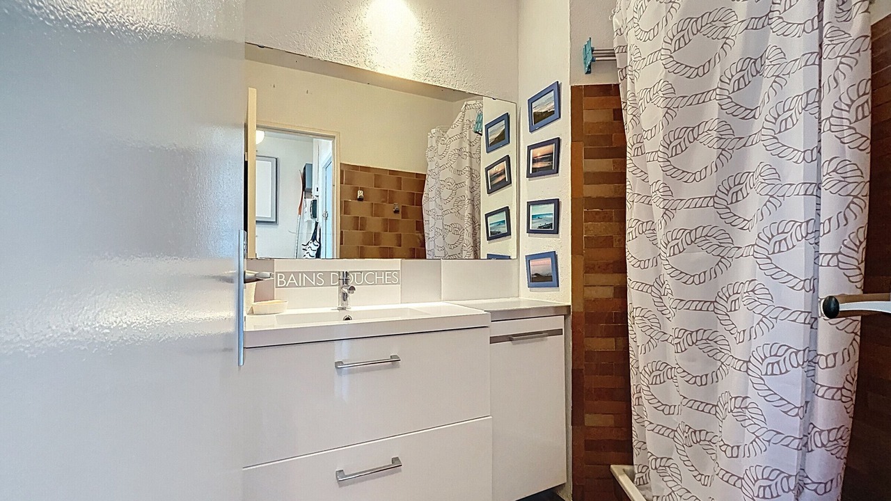 Photo of Bathroom in Carnon-Plage