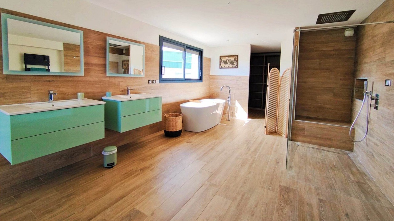 Photo of Bathroom in Trebes