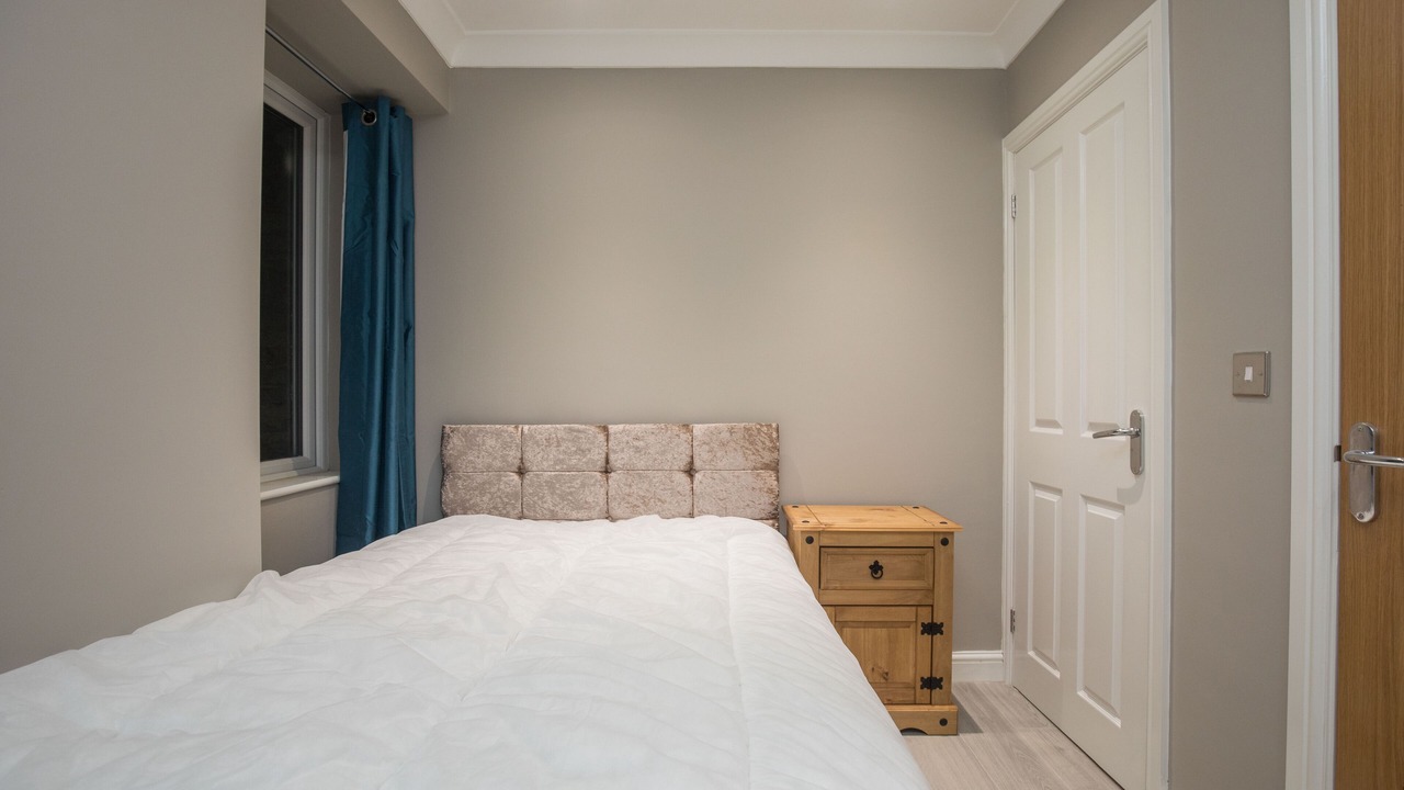 Photo of Bedroom in Grove