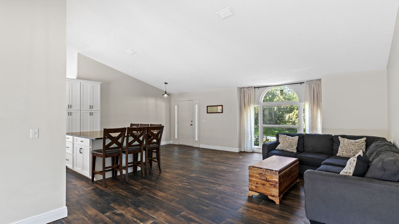 Photo of Livingroom in Micco