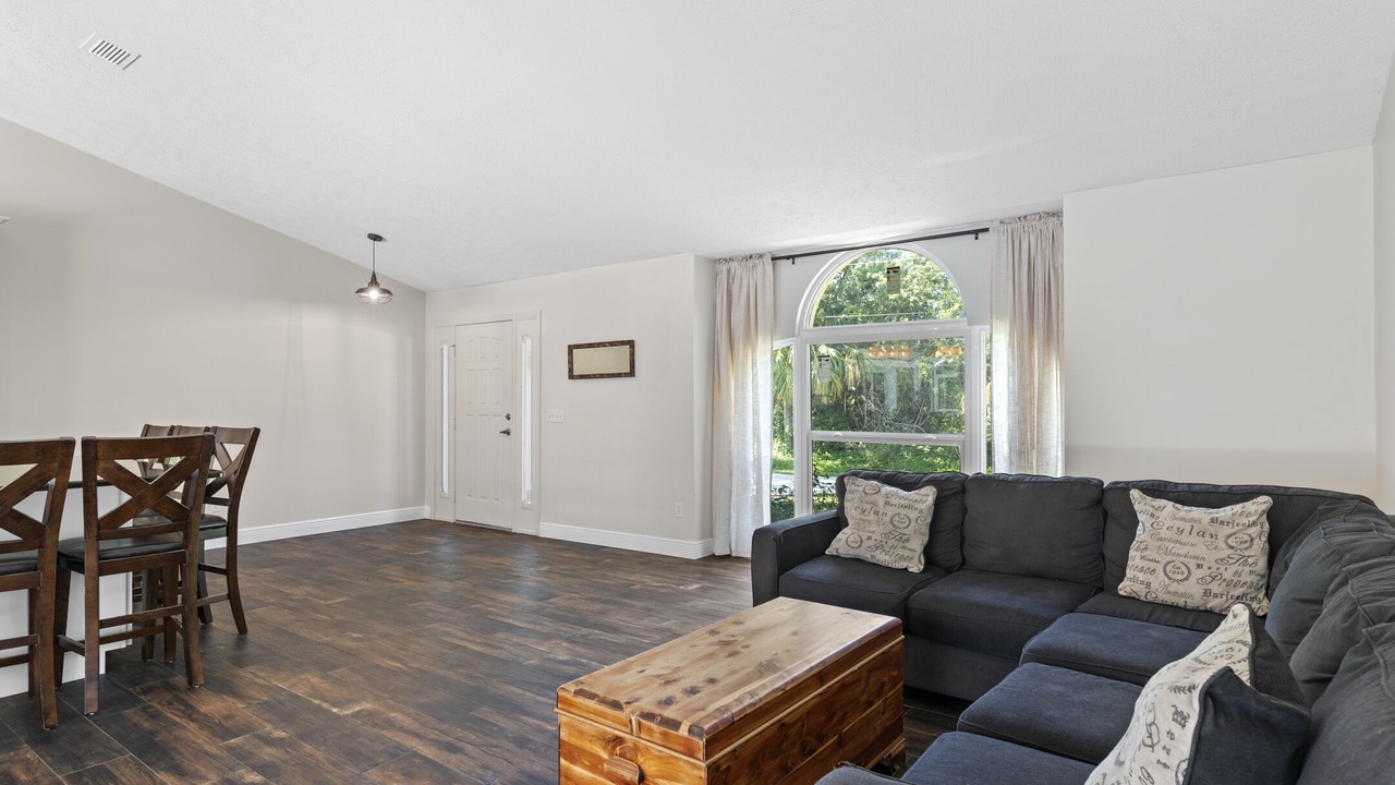 Photo of Livingroom in Micco