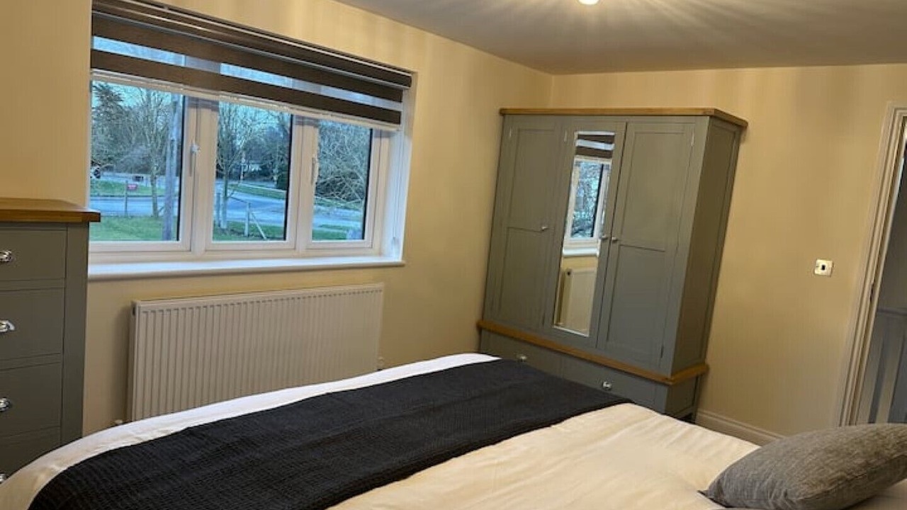 Photo of Bedroom in Shepperton