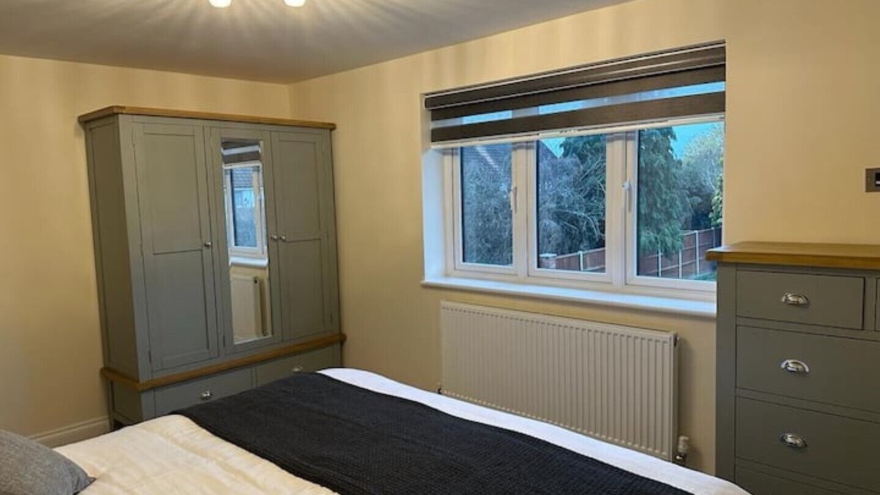 Photo of Bedroom in Shepperton
