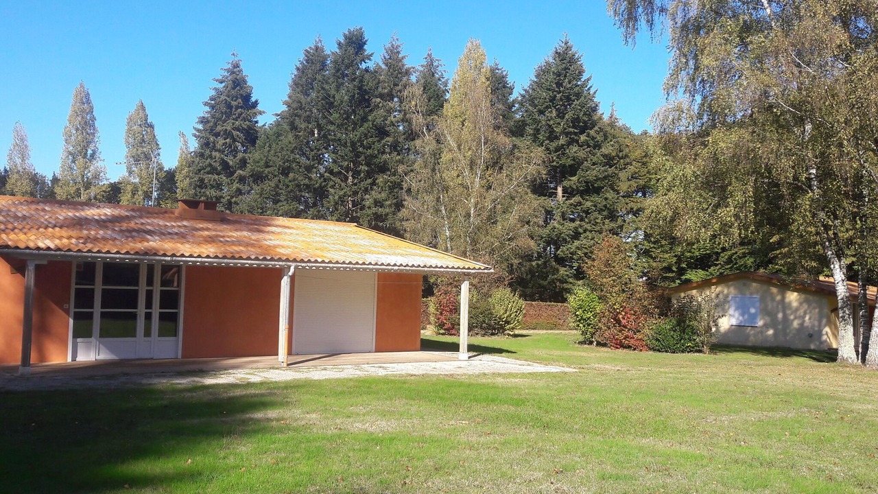 Photo of Outdoor in Sauze-Vaussais