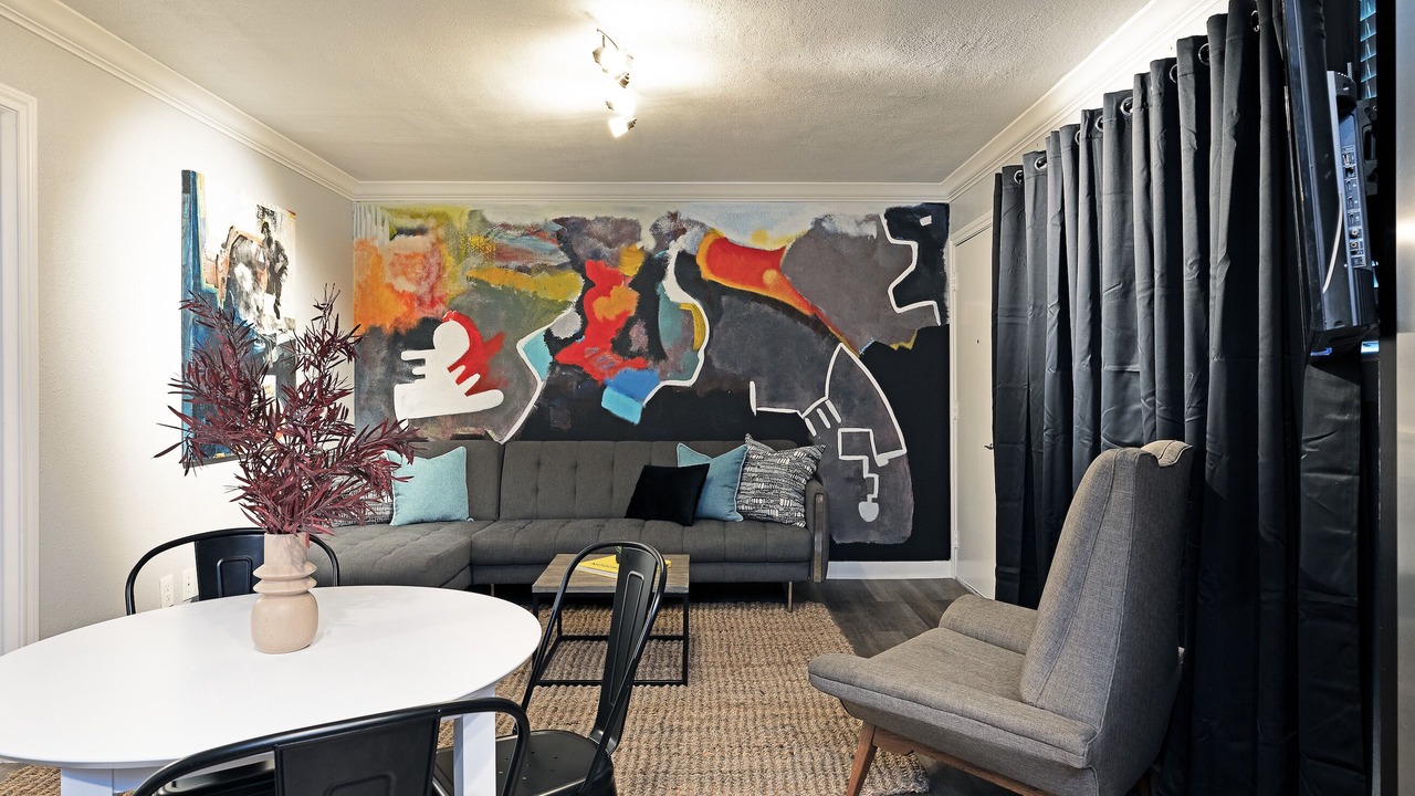 Photo of Livingroom in South Central Houston