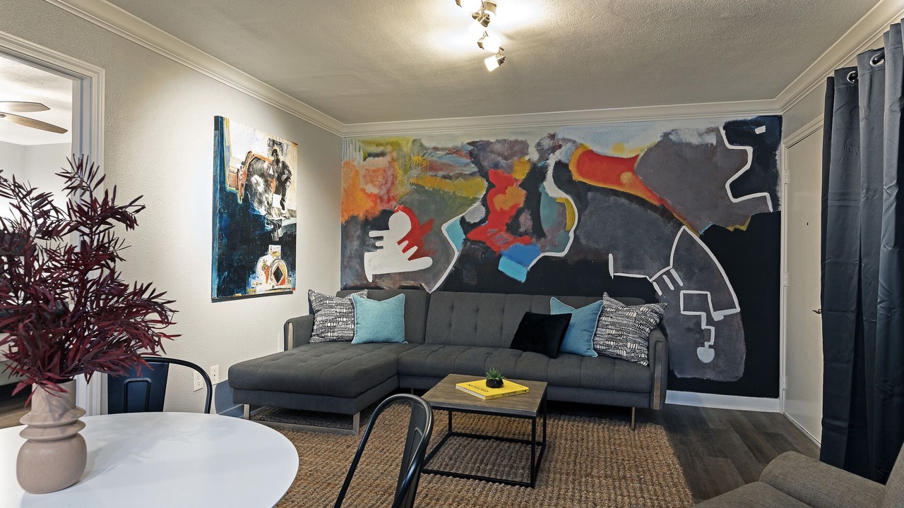 Photo of Livingroom in South Central Houston