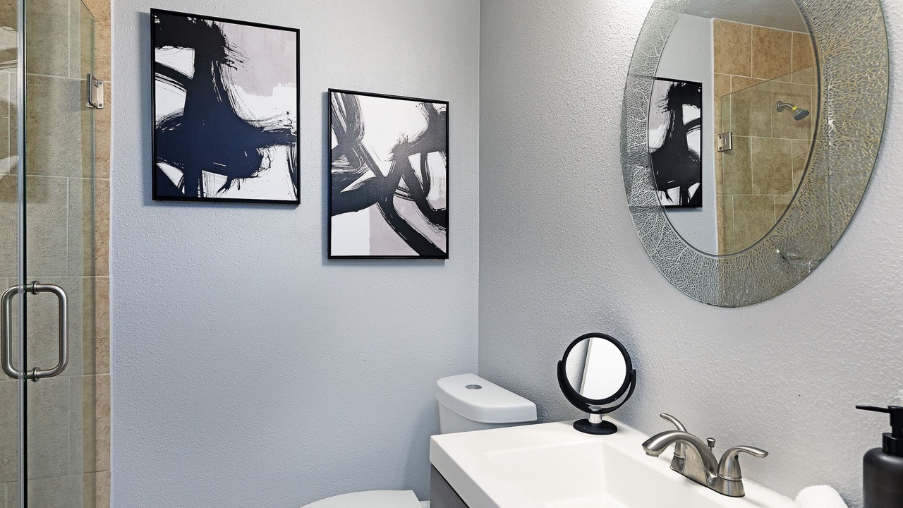 Photo of Bathroom in South Central Houston