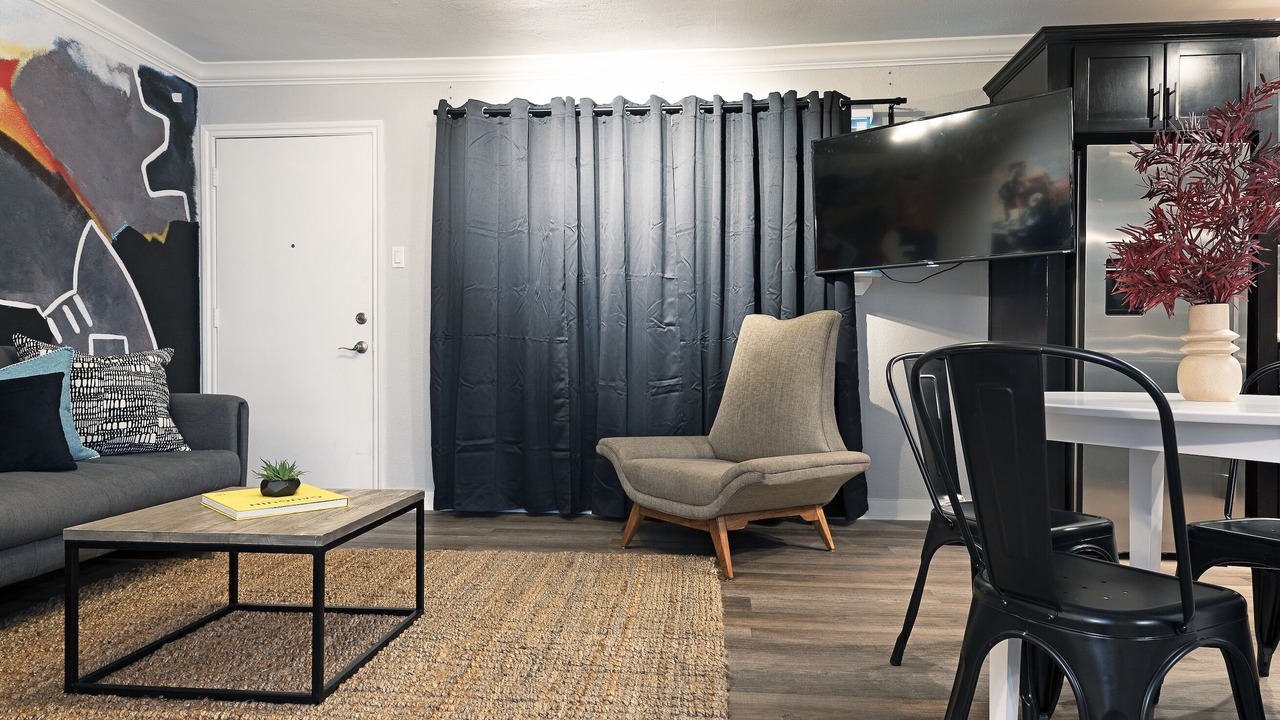 Photo of Livingroom in South Central Houston