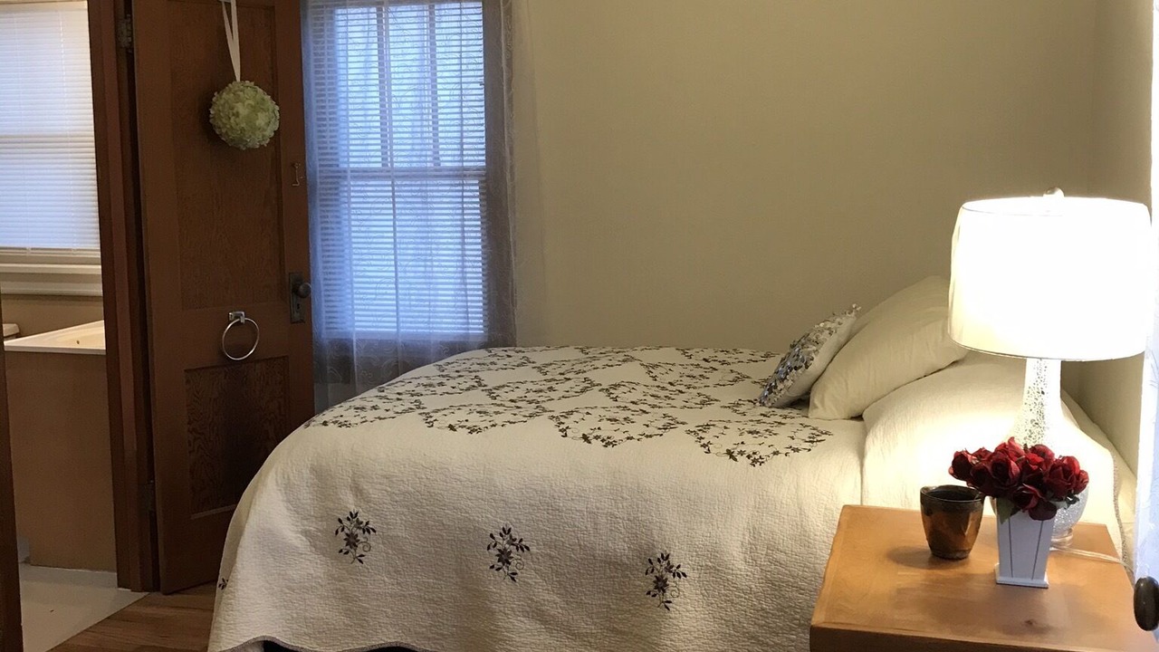Photo of Bedroom in Hot Springs