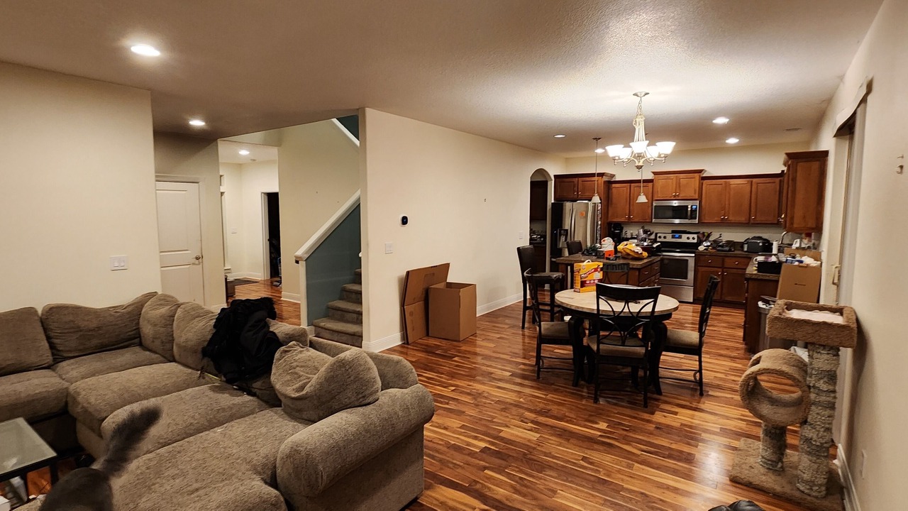 Photo of Livingroom in Oregon City