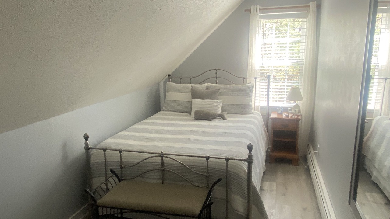 Photo of Bedroom in Teaticket