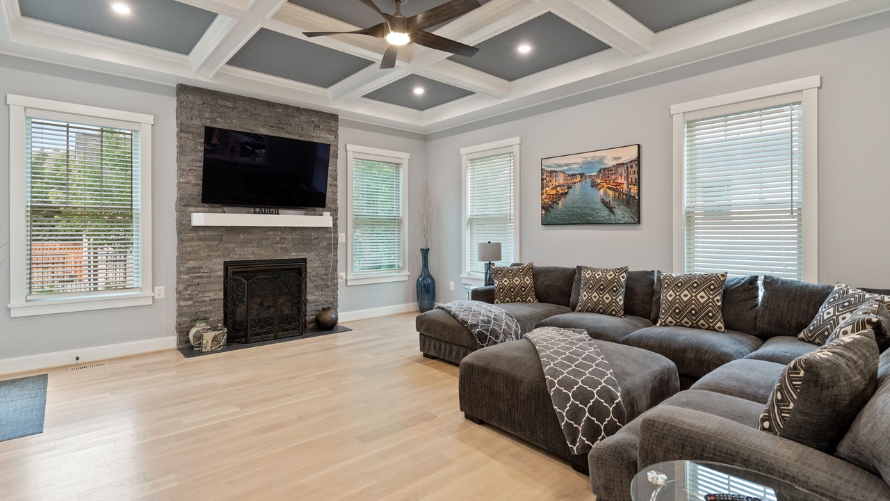 Photo of Livingroom in Virginia Square