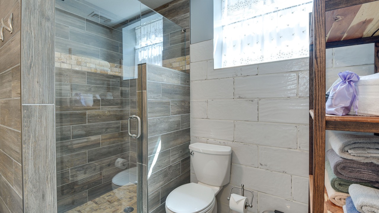 Photo of Bathroom in Early