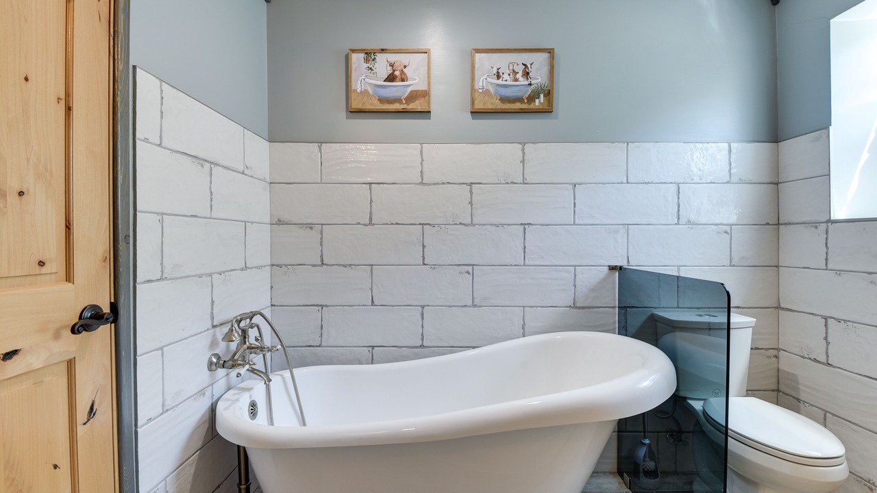 Photo of Bathroom in Early