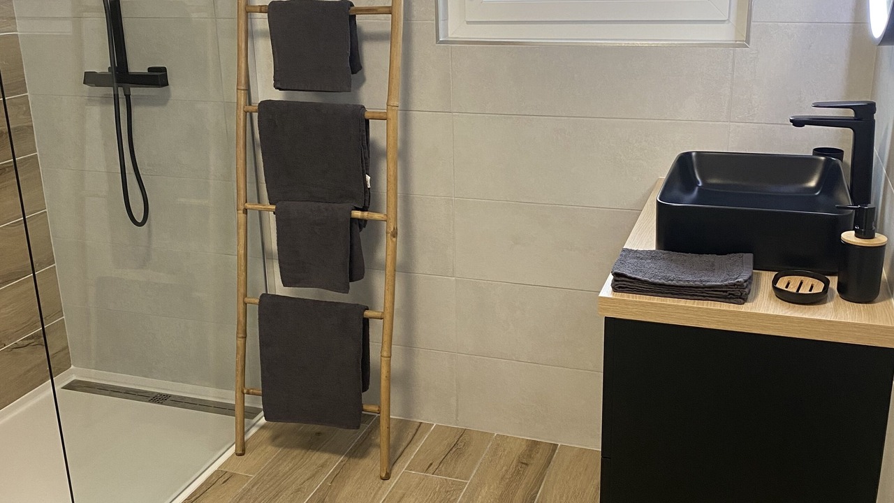 Photo of Bathroom in Le Tourneur